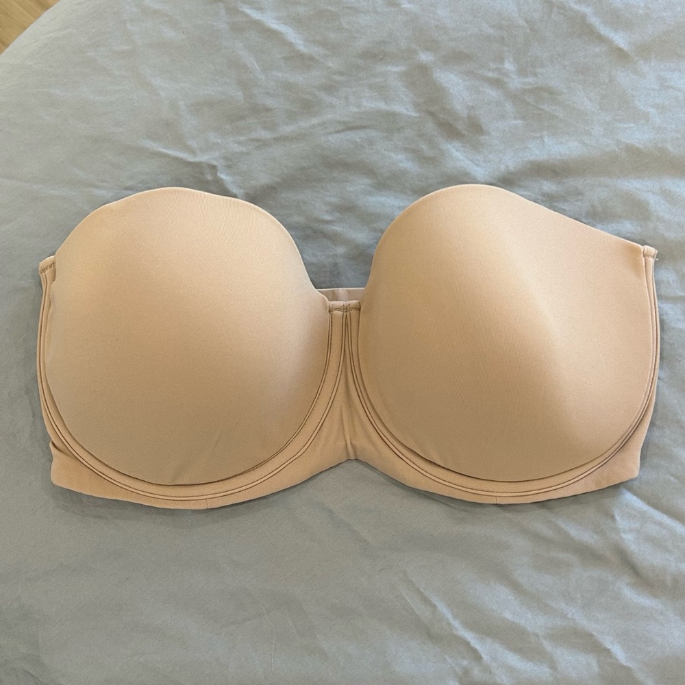 SKIMS Seamless Strapless Bra - Nude